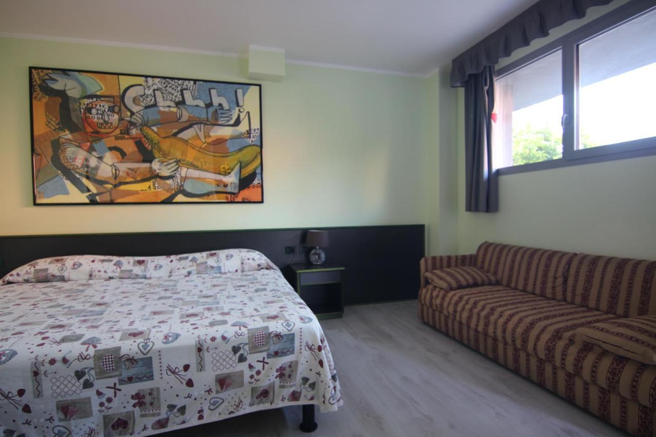 Green Hotel Poviglio  エクステリア 写真