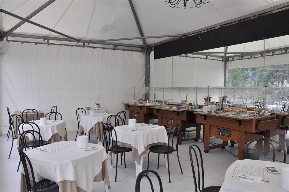 Green Hotel Poviglio  エクステリア 写真