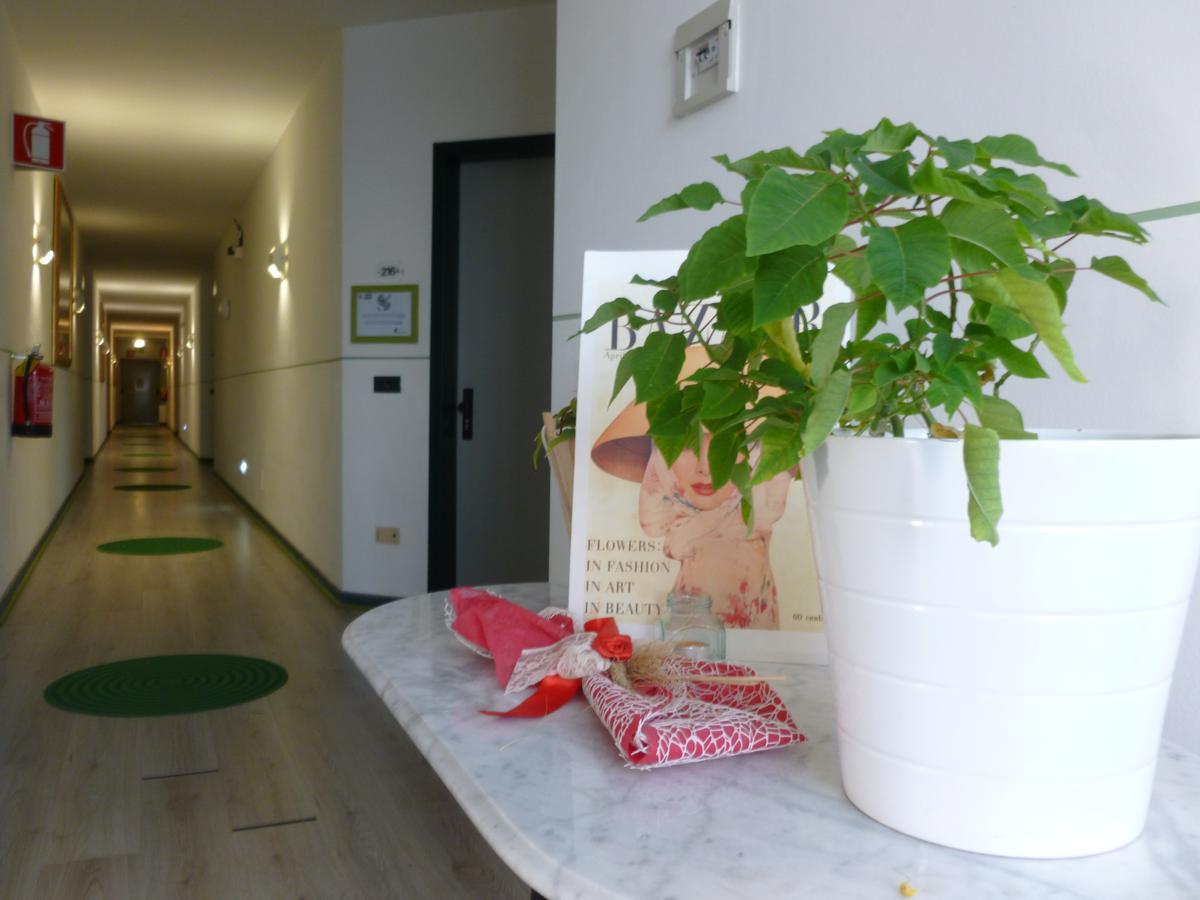 Green Hotel Poviglio  エクステリア 写真