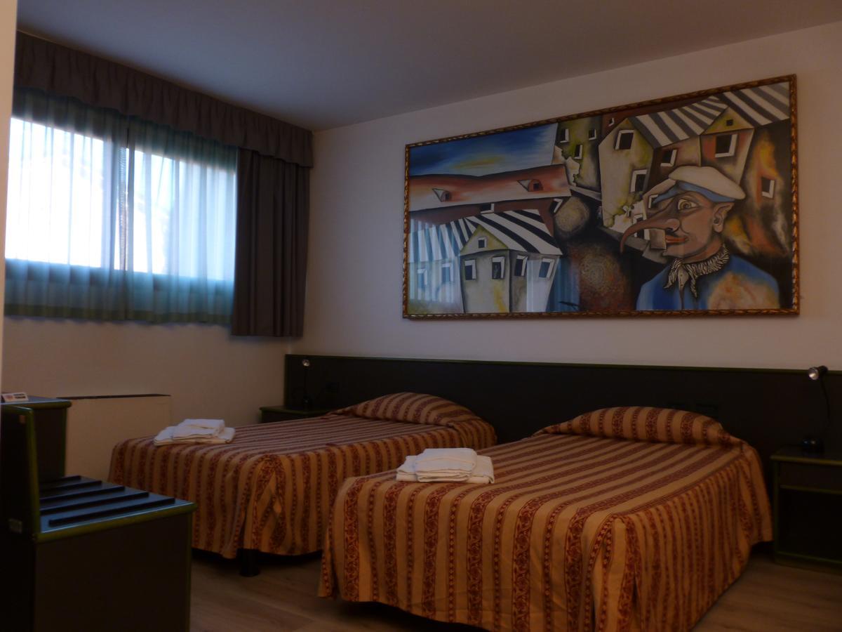 Green Hotel Poviglio  エクステリア 写真